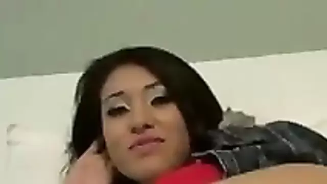Brunette seduces her Tajik husband for sex